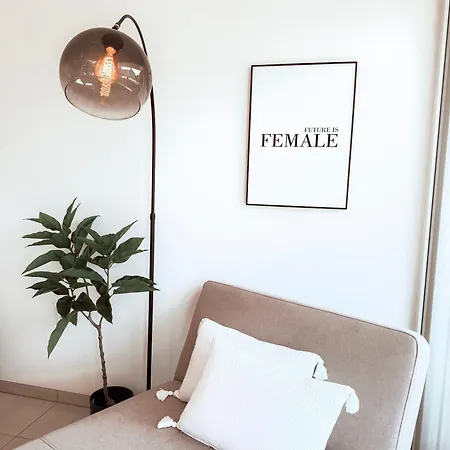 Gluecksmoment Mit Balkon In *