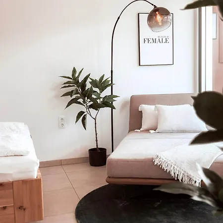 Gluecksmoment Mit Balkon In Apartament