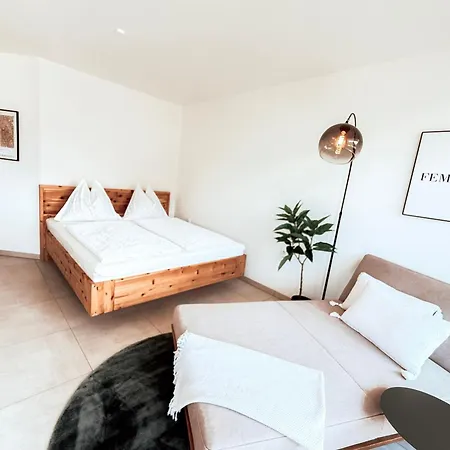 Gluecksmoment Mit Balkon In Apartament *