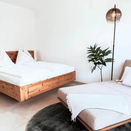 Gluecksmoment Mit Balkon In Apartament *