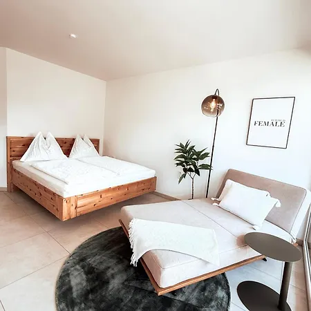 Gluecksmoment Mit Balkon In Apartament