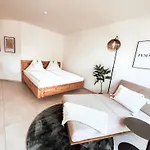 Apartment Gluecksmoment Mit Balkon In