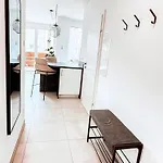 Apartment Gluecksmoment Mit Balkon In Graz