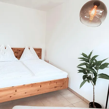 Gluecksmoment Mit Balkon In Apartman Graz