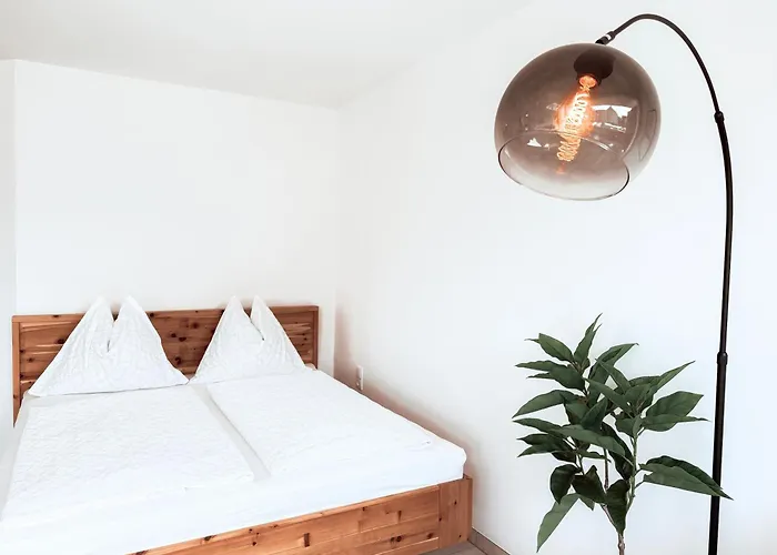 Gluecksmoment Mit Balkon In Apartment