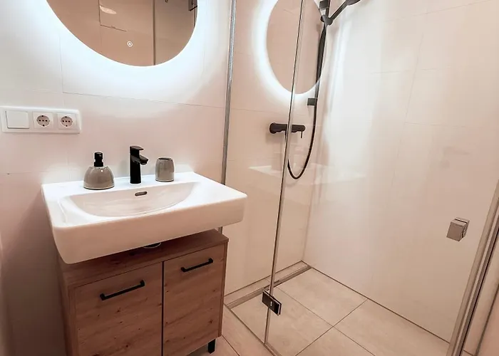 Apartman Gluecksmoment Mit Balkon In Graz