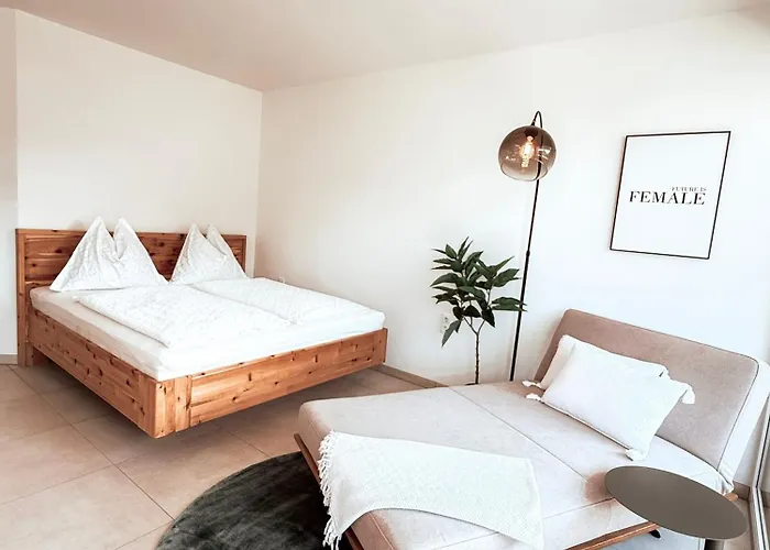 Gluecksmoment Mit Balkon In Apartment